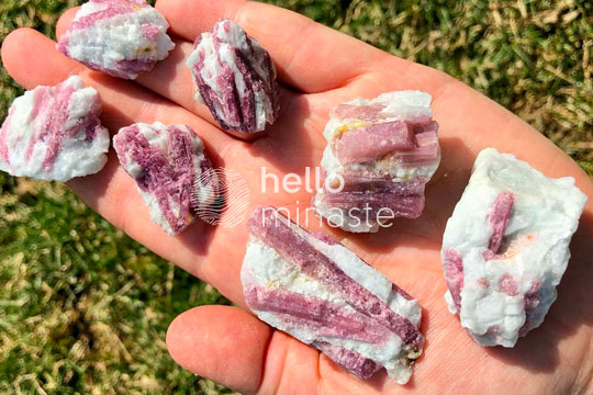 ham pembe turmalin taşı doğal taş